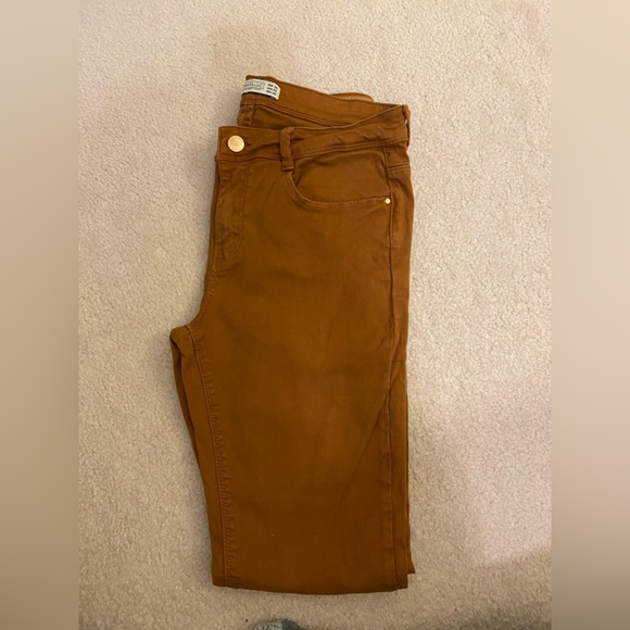 Zara Pants - Picture 3 of 8